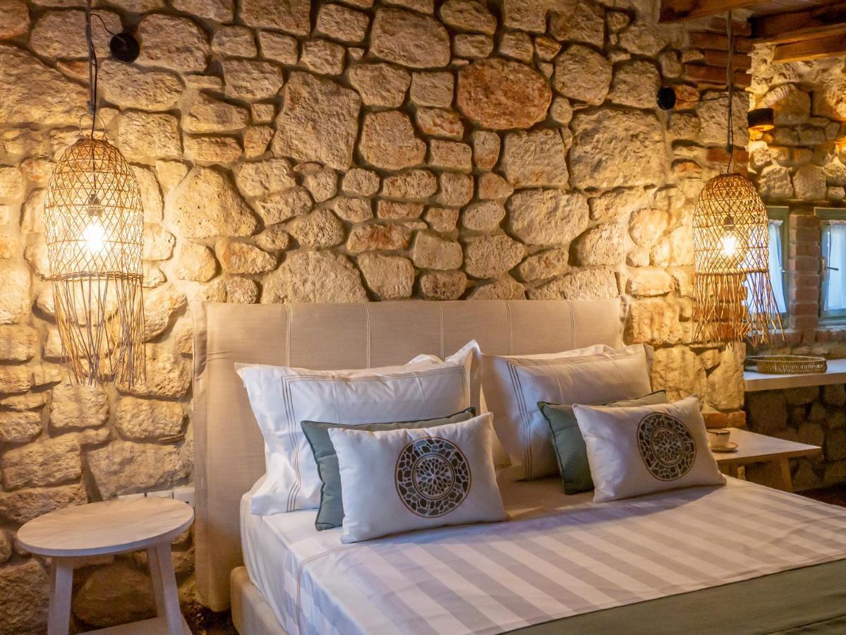 Petrino Eco Village Afytos Exterior photo